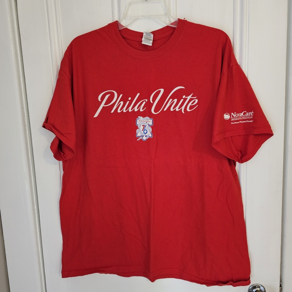 Philadelphia 76ers Men's XL Gildan Phila Unite NBA Short Sleeve Shirt Red